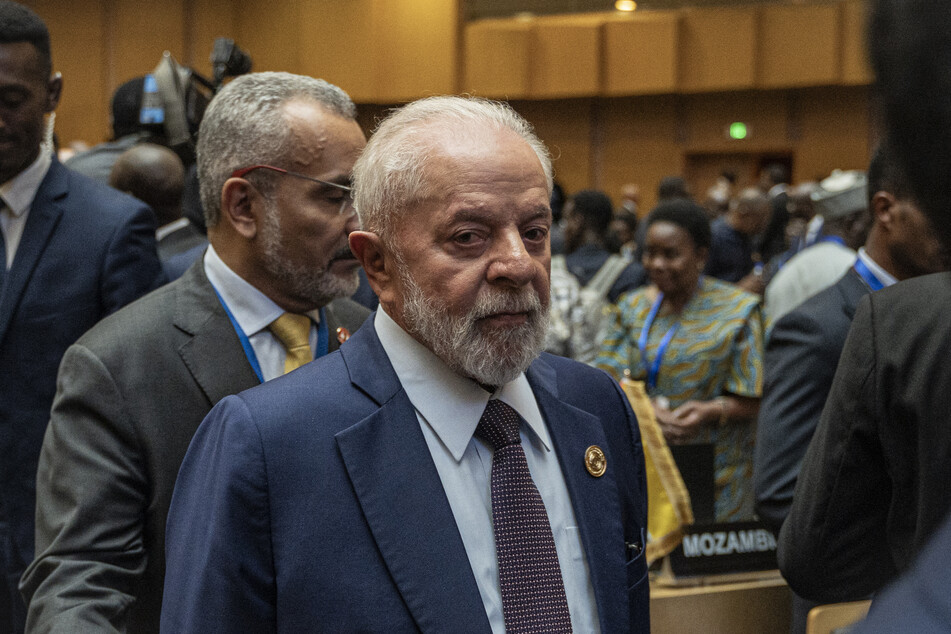 Brasilien fordert schon seit einiger Zeit eine sofortige und dauerhafte Waffenruhe zwischen Israel und der islamistischen Hamas. In vergangenen Wochen hat sich Lula zunehmend kritisch gegenüber Israel geäußert.