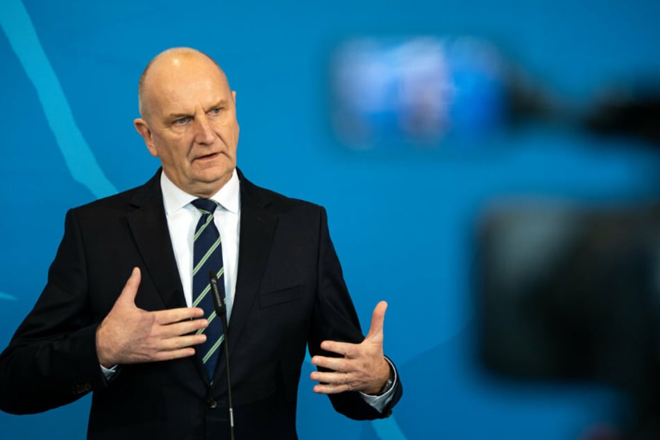 Dietmar Woidke (SPD), Ministerpräsident von Brandenburg, gibt ein Statement zur aktuellen Lage.