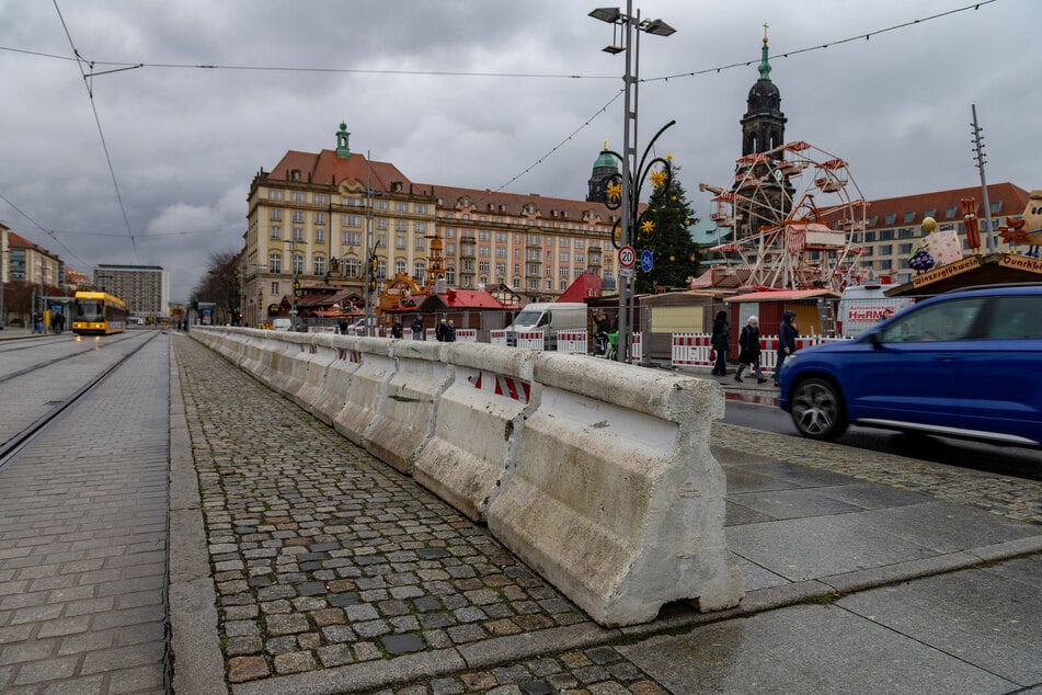 Mit Aufbau des Zufahrtsschutzes an den Weihnachtsmärkten kommt es zu Einschränkungen für den Autoverkehr.