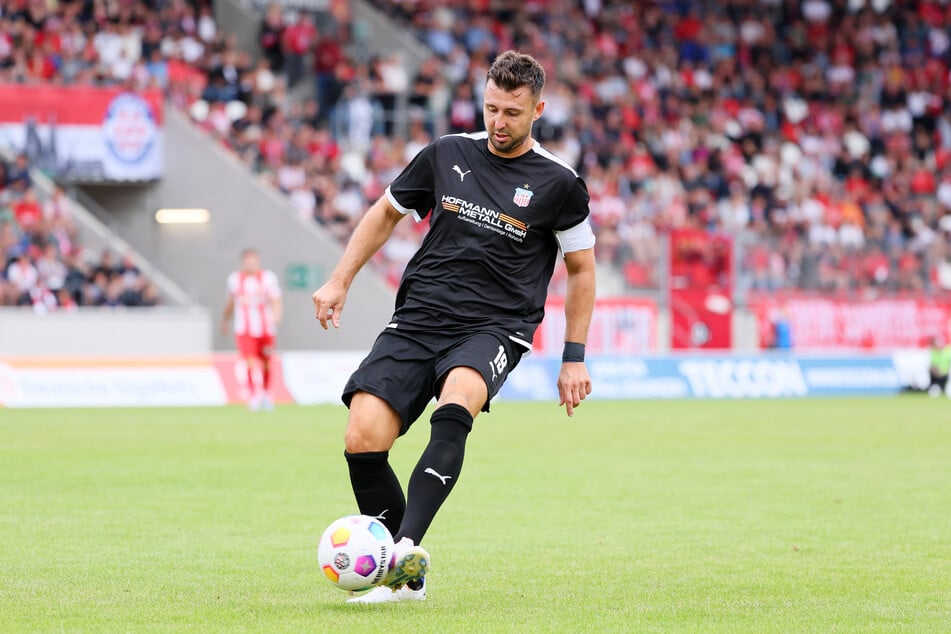 FSV-Kapitän Davy Frick (33) will das die Schwäne gegen Rostock "ein anderes Gesicht zeigen".