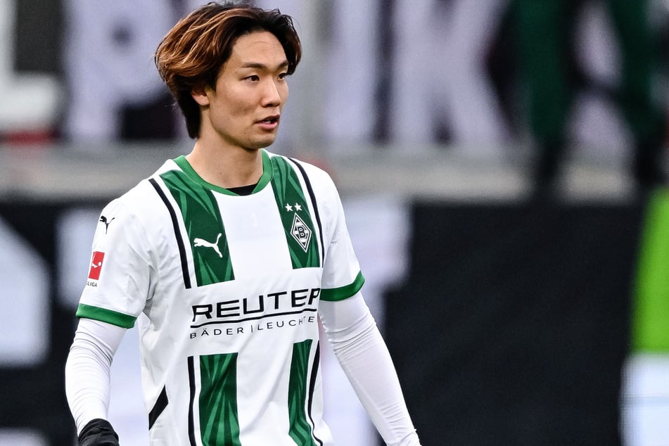 Ko Itakura (28) soll sich zwar bereits mit Ajax Amsterdam einig sein, allerdings geht es für Borussia Mönchengladbach noch um die Höhe der Ablösesumme.