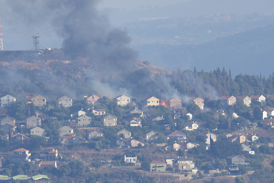 Nach Hisbollah-Angriffen auf Gebiete im Norden Israels, hat die israelische Armee erneut den Süden des Libanons attackiert.