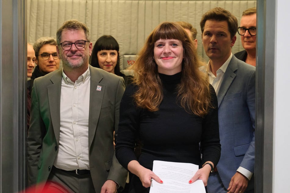 Die Vertreter von Linken, Grünen und SPD haben sich am Donnerstag auf eine Vereinbarung verständigt, die den Weg für Sondierungsgespräche freimacht.