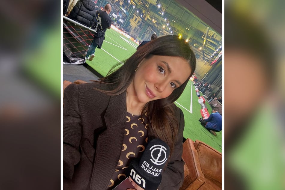 Laura Hofmann moderiert seit 2024 die Baller League, war zuvor als Sky-Moderatorin tätig.