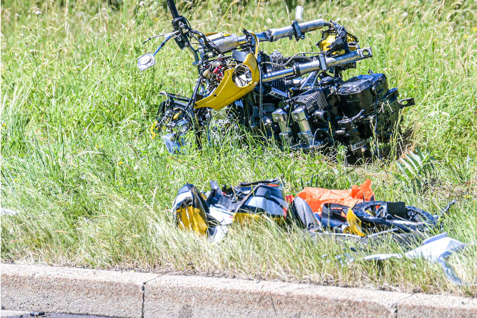 Es entstand Sachschaden von rund 15.000 Euro bei einem Motorrad-Crash auf der L230.