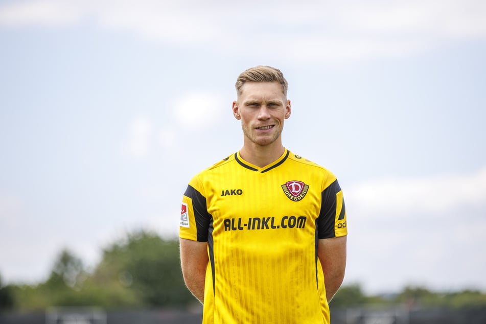 Ein Trikot von Jonas Sterner kommt für den guten Zweck unter den Hammer.