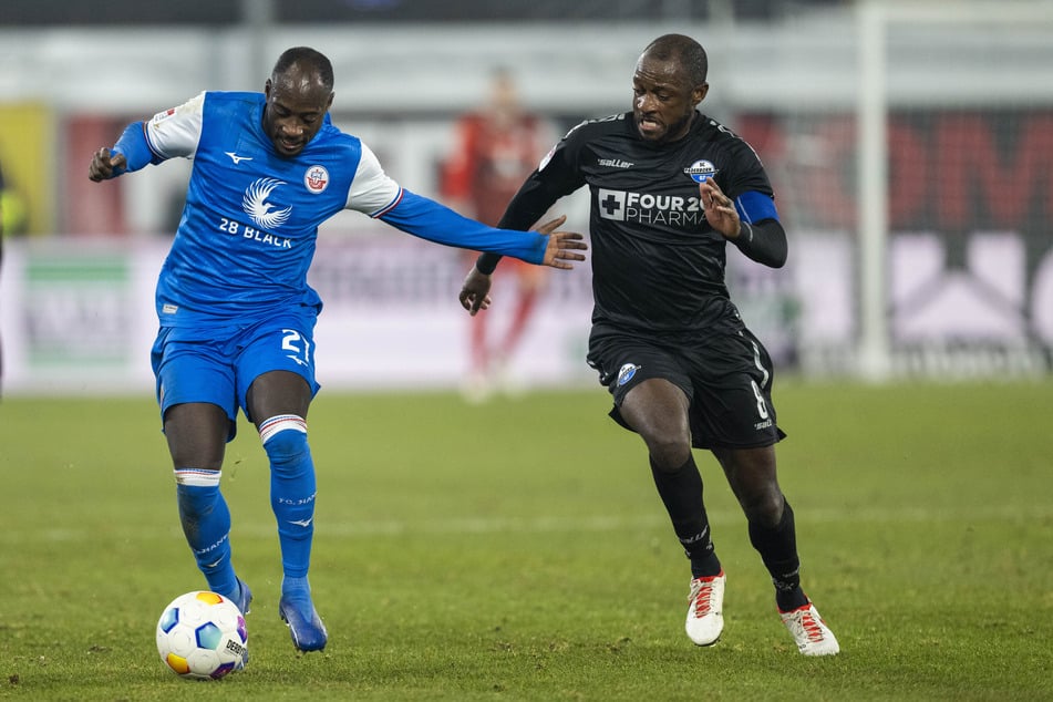 Bald wieder vereint? Paderborns David Kinsombi (29, r.) würde bei einem Rostock-Transfer wieder mit seinem Bruder Christian (25, l.) zusammenspielen.