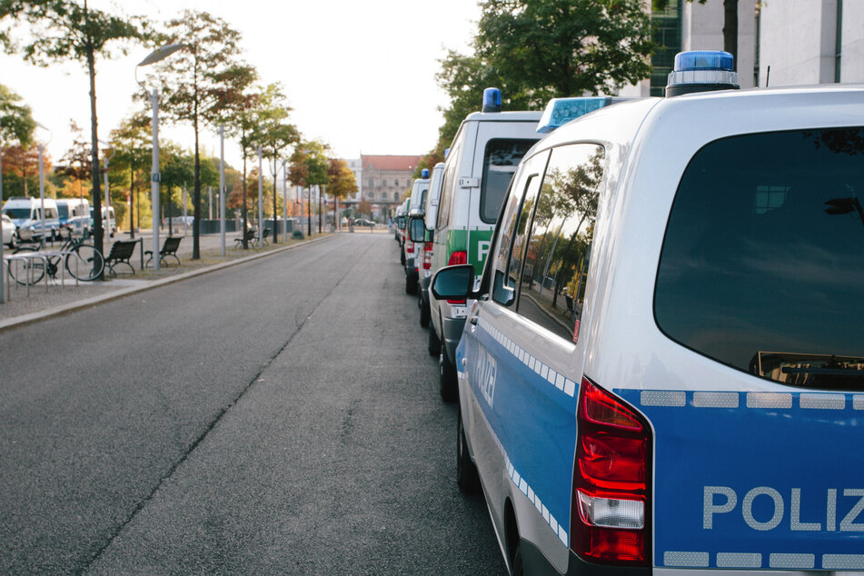 Die Polizei hat die Ermittlungen zu dem schweren Unfall im Dresdner Stadtteil Strehlen am Montagmorgen aufgenommen. (Symbolbild)