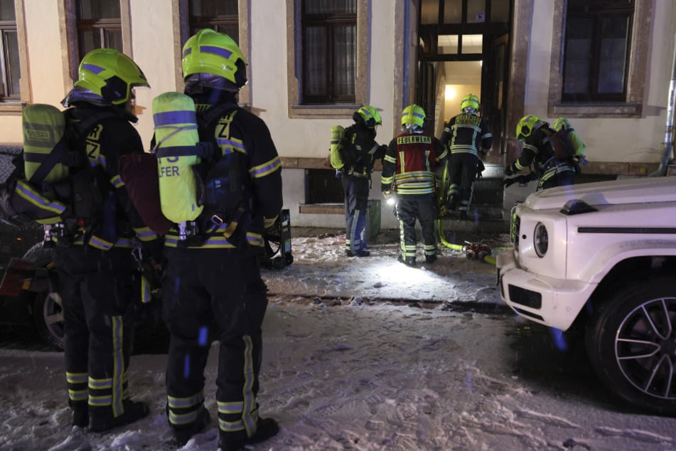 Das Feuer konnte schnell gelöscht werden. Wie es entfachte, ist derzeit noch Teil der Ermittlungen.