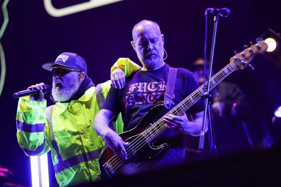 Frontman Fred Durst (55, l.) und Bassist Sam Rivers (48) bei einer Show im Jahr 2024 in Bogotá (Kolumbien).