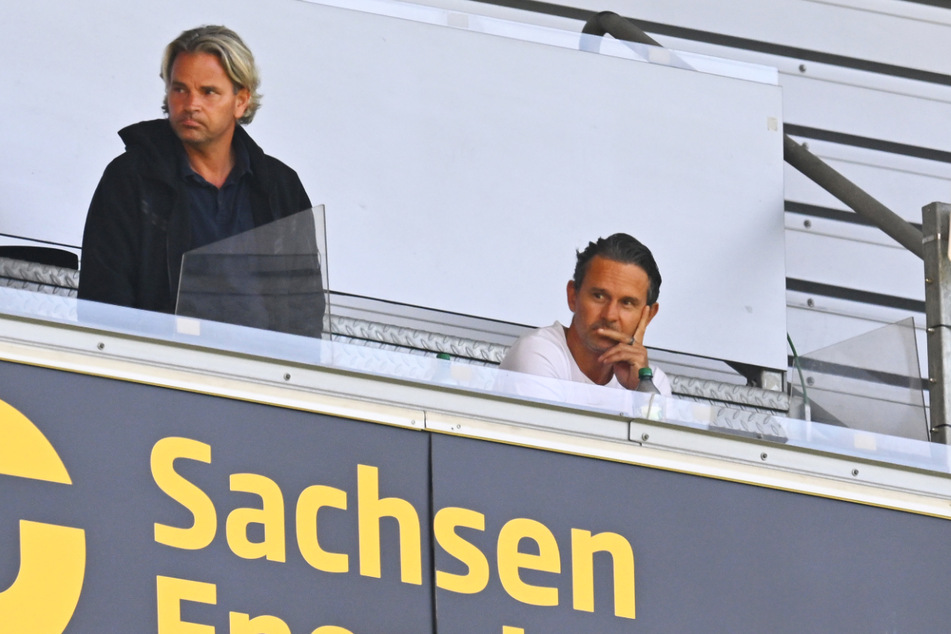 "Sachsen Energie" hatte am Sonntagnachmittag maximal der gebürtige Karl-Marx-Städter Dirk Schuster (54, r.). Lauterns Trainer sah nichts, was ihn vor der Relegation beunruhigen müsste.