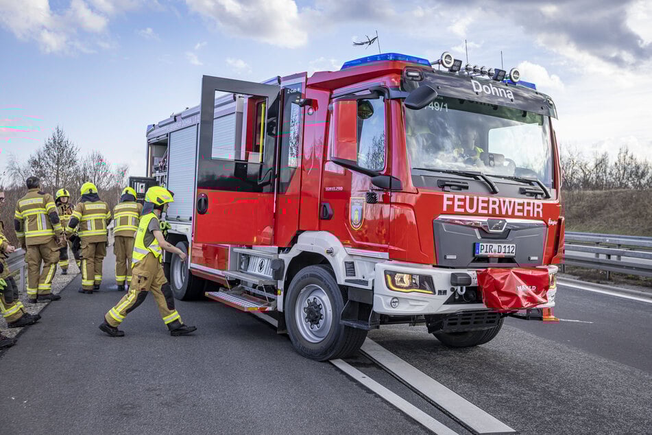 Sowohl die Feuerwehr Dohna als auch Helfer aus Meusegast nahmen sich dem Einsatz an.