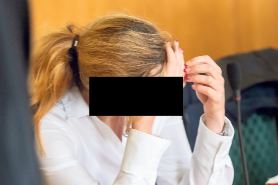 Ines W. (32, Name geändert) musste sich am Dienstag wegen fahrlässiger Tötung vor dem Amtsgericht Marienberg verantworten.
