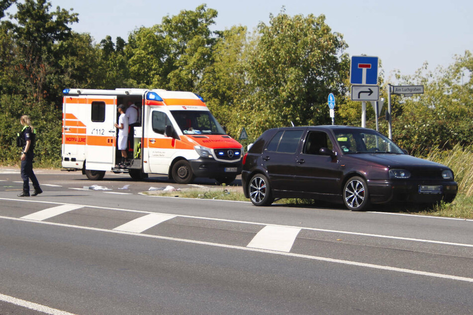 Der 81-jährige Radler ist von einem VW erfasst worden und an seinen schweren Verletzungen im Krankenhaus gestorben.