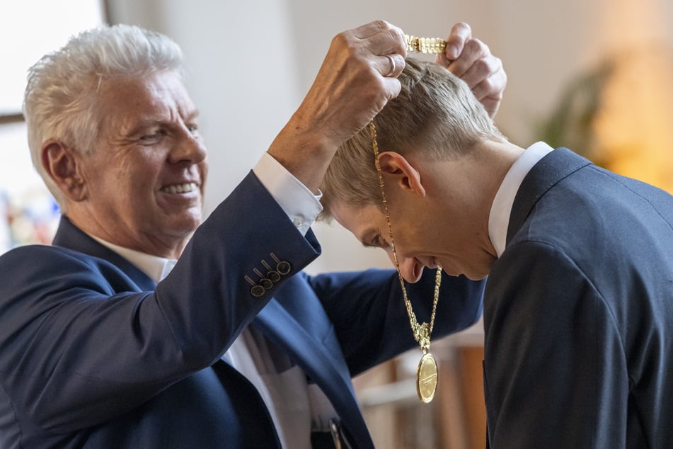 Bei einer Stichwahl setzte sich Krause gegen Amtsinhaber Dieter Reiter (68, SPD, l.) durch.