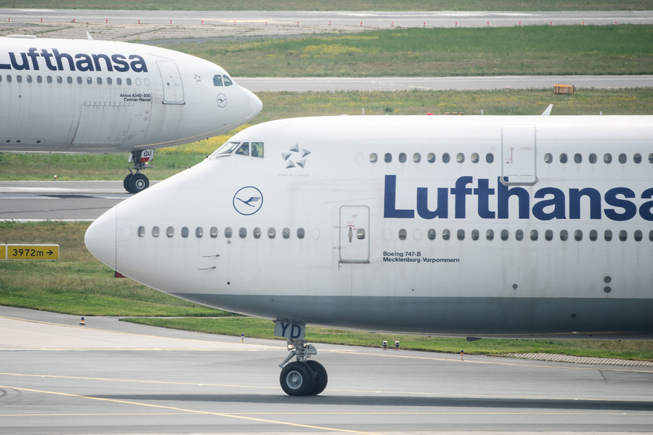 Für die Lufthansa geht es langsam wieder bergauf. Doch auch im kommenden Jahr wird man noch nicht an die Vor-Corona-Zahlen anschließen können.