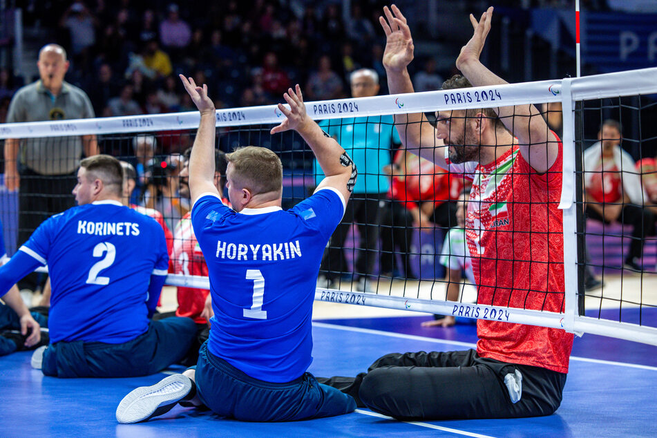 Morteza Mehrzad (36, r.) bei den Paralympischen Spielen im Vorrunden-Match gegen die Ukraine.