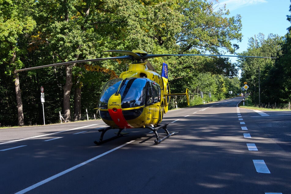 Ein Rettungshelikopter brachte den schwer verletzten Mann ins Krankenhaus.