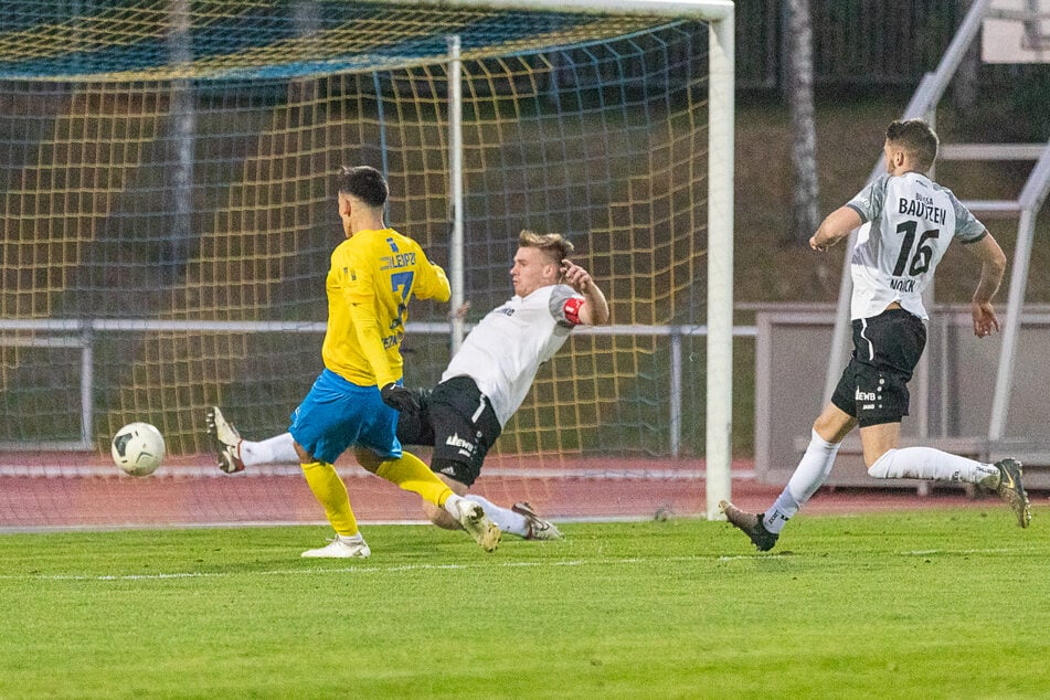 Pasqual Verkamp (l.) drehte das Spiel zum 2:1 und bereitete später das 3:1 vor.