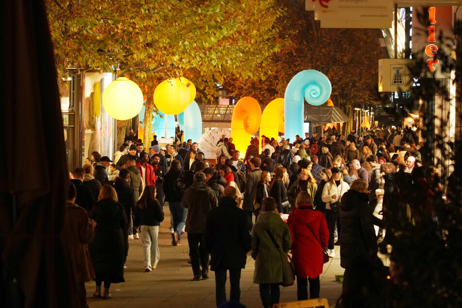 Zahlreiche Stuttgarter waren am Samstagabend in Kauflaune.