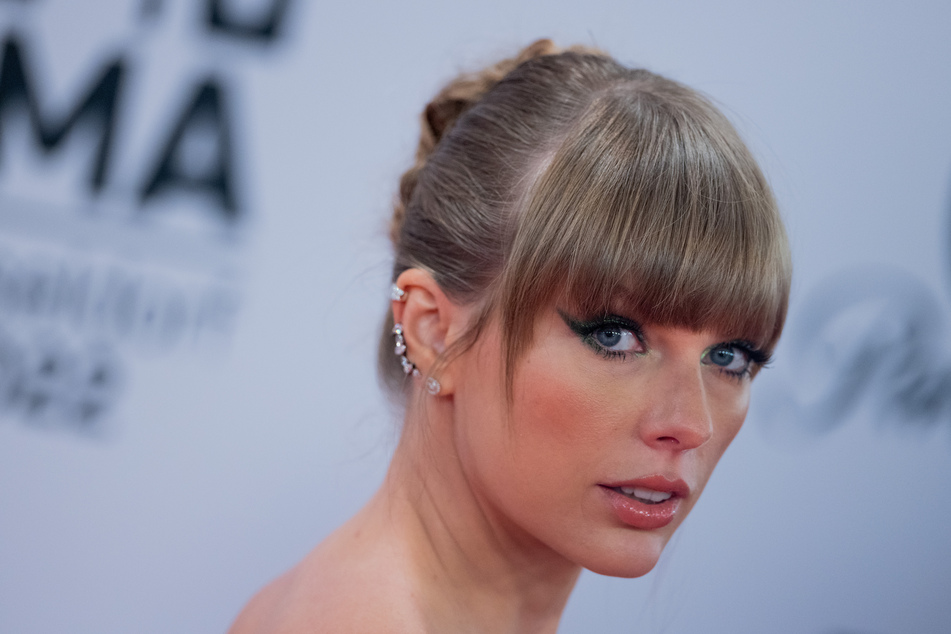 Taylor Swift (33) arbeitete auch an ihrem Geburtstag hart für ihre Fans. Auf Instagram hat die Sängerin mittlerweile 236 Millionen Follower.