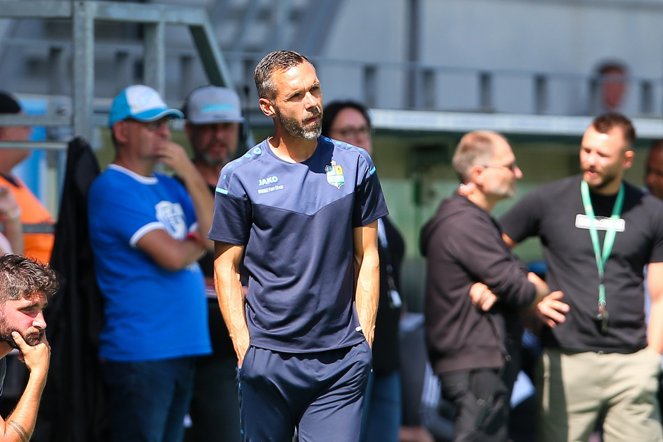 CFC-Trainer Christian Tiffert (40) war voller Vorfreude, aber auch angespannt vor dem Spiel gegen Tennis Borussia Berlin.