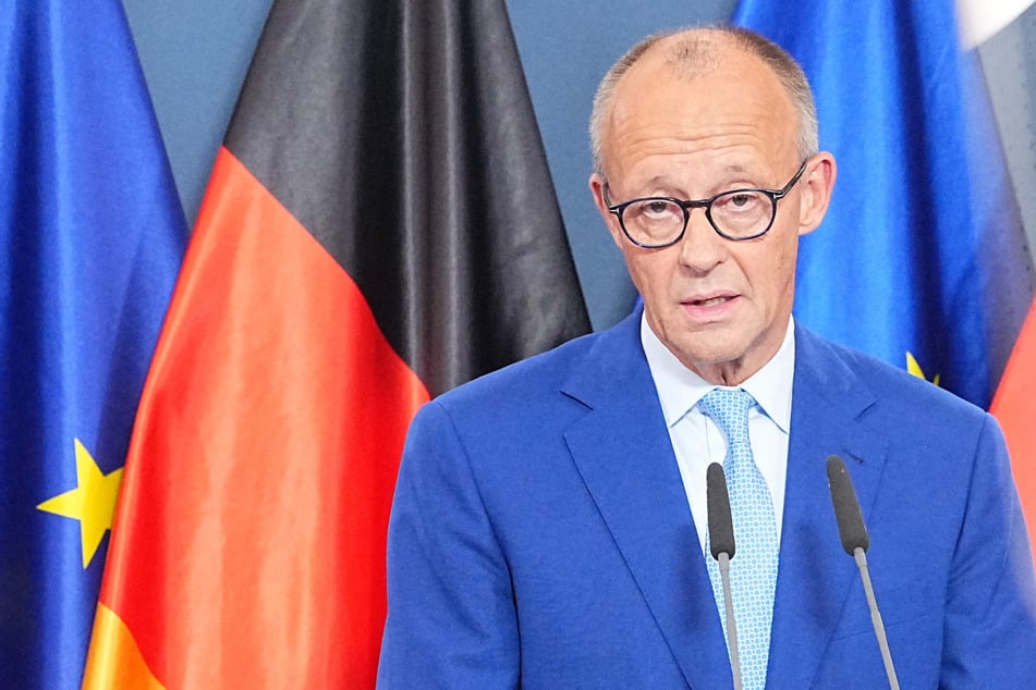 Unerwartetes Statement: Kanzler Merz will im Amt bleiben und pocht auf Reformen als "Mittel gegen autoritäres Gift"