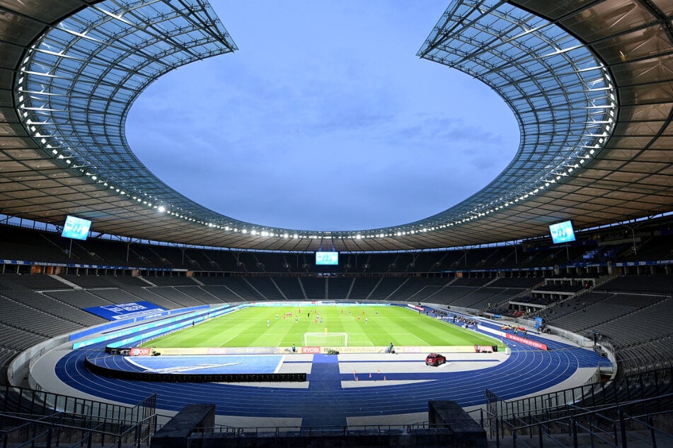 Das Berliner Olympiastadion wird während des Spiels gegen Ungarn in Regenbogenfarben erstrahlen. Auch Unions Heimspielstätte, die Alte Försterei, schließt sich der Aktion an.