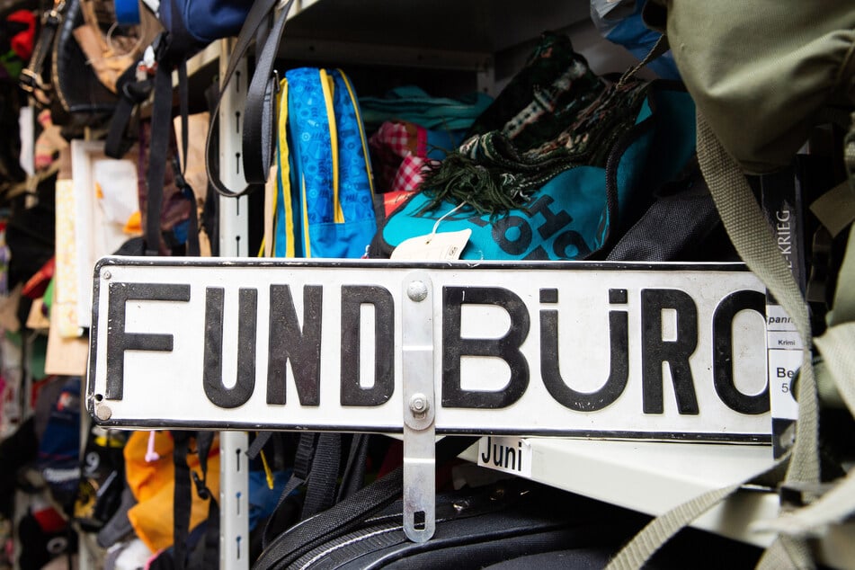 Im Fundbüro der MVG haben sich über Monate einige Schätze angesammelt. (Symbolbild)