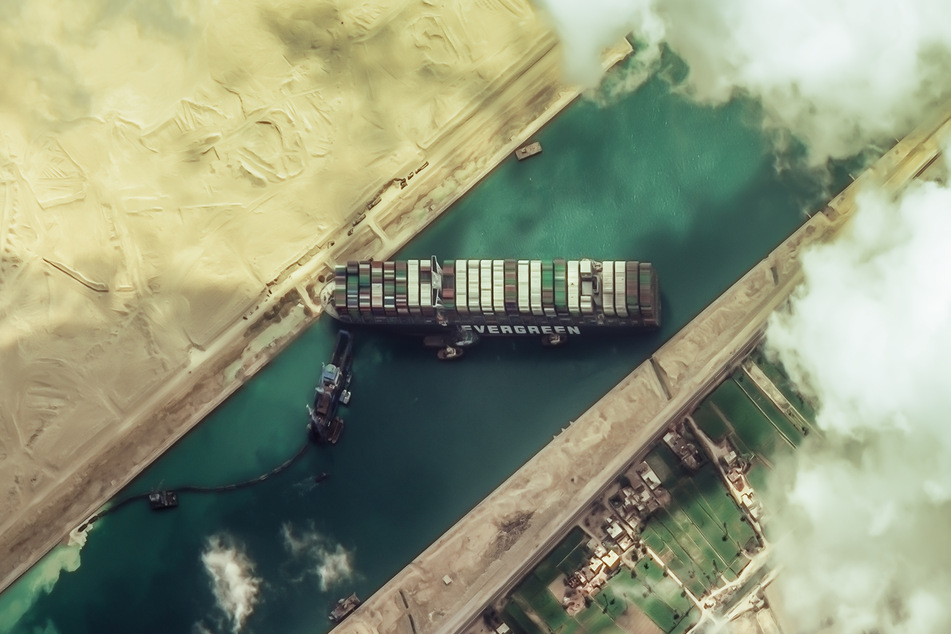 Tagelang blockierte das Frachtschiff "Ever Given" den Suezkanal, die wichtige Schifffahrtsstraße zwischen Asien und Europa.