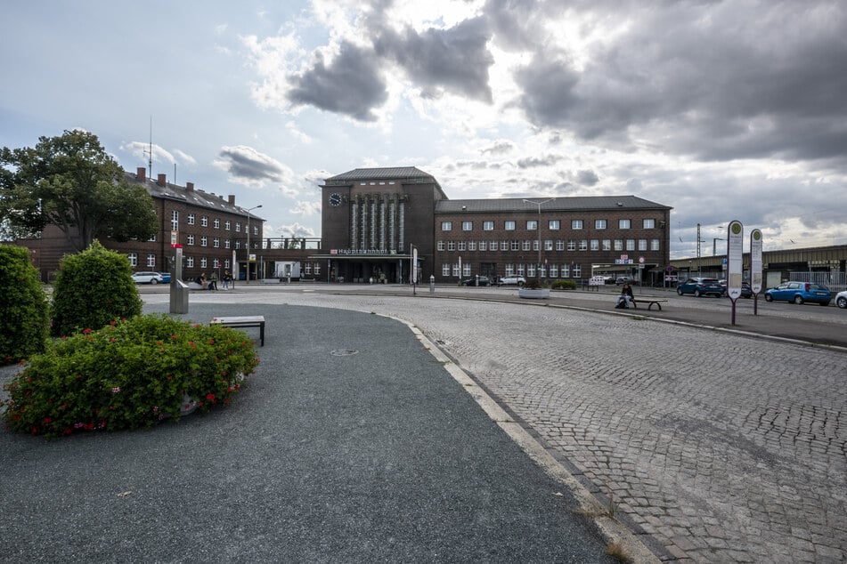 Ab dem Zwickauer Hauptbahnhof fahren ab dem heutigen Freitagabend nur noch Busse in Richtung Leipzig.