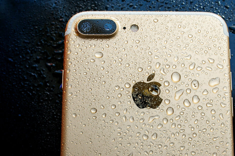 iPhone first aid: How you can save your device from permanent water damage