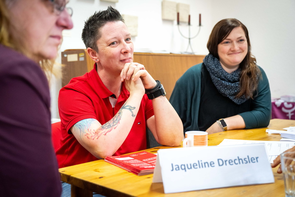 Jacqueline Drechsler (48, SPD, l.) und Nicole Schieferdecker (37, SPD) beim Speed-Dating.