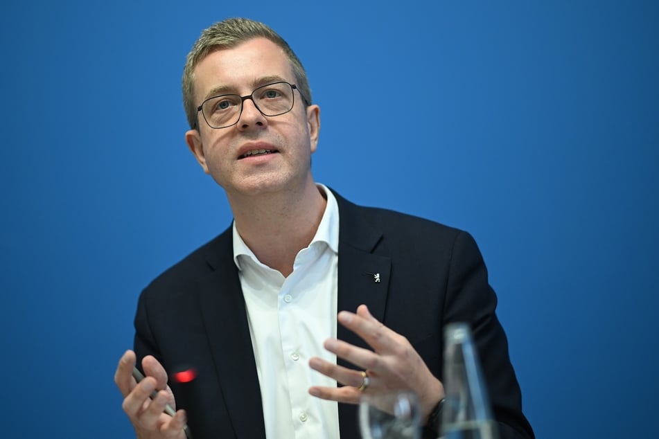 Finanzsenator Stefan Evers (45, CDU) verteidigte die Haushaltspläne des schwarz-roten Senats in Berlin.