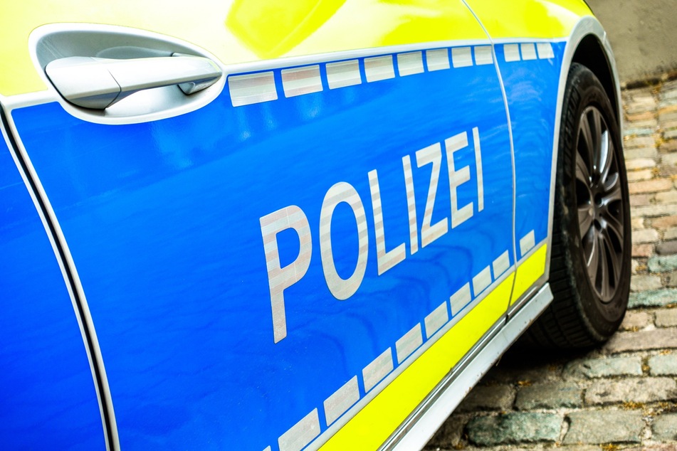 Dresden: Täter berauben 18-Jährige nachts in der Neustadt: Polizei stellt Trio