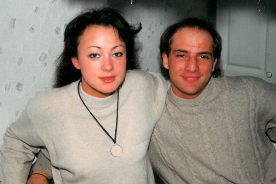 Foto von früher: Sandra mit dem seit 25 Jahren gesuchten Norman Franz.