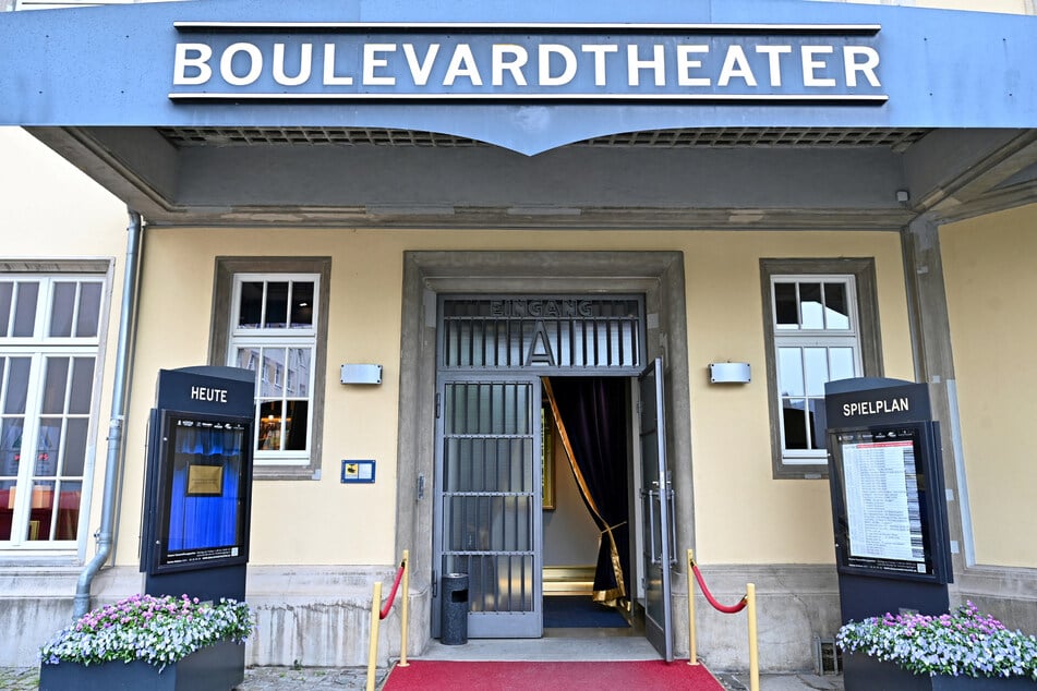 Das Boulevardtheater nutzt die kurze Pause zur Frischekur.