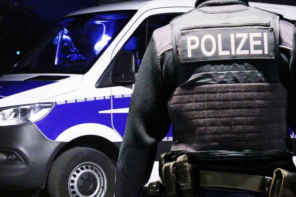 In Hannover wurden zwei Männer am Freitagabend von vier unbekannten Tätern angegriffen und teils lebensgefährlich verletzt. Die Polizei fahndet nach den Angreifern. (Symbolfoto)