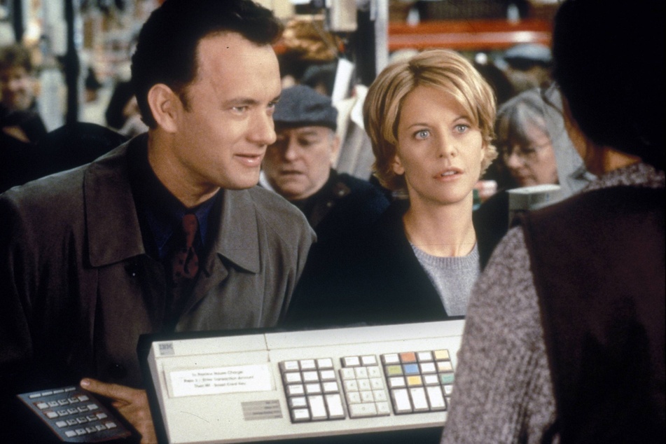 Meg Ryan and Tom Hanks (l) are an online match made in heaven in the romantic comedy, You've Got Mail.