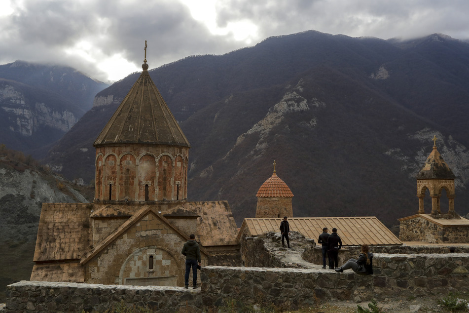 Im Rahmen eines Abkommens, das die wochenlangen intensiven Kämpfe um die Region Berg-Karabach beendet, gehen einige von Armeniern gehaltene Gebiete, wie dieses an die Region angrenzende Gebiet, an Aserbaidschan über.