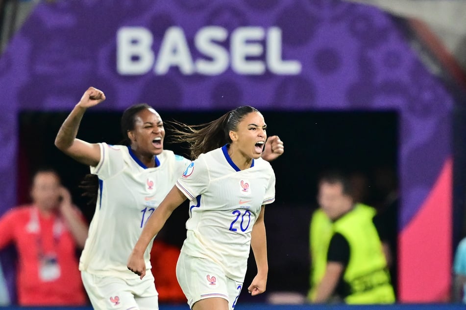 Auf die französische Offensive um Delphine Cascarino (28, r.) und Marie Katoto (26) muss die deutsche Frauen-Nationalmannschaft am Samstag ganz besonders aufpassen.