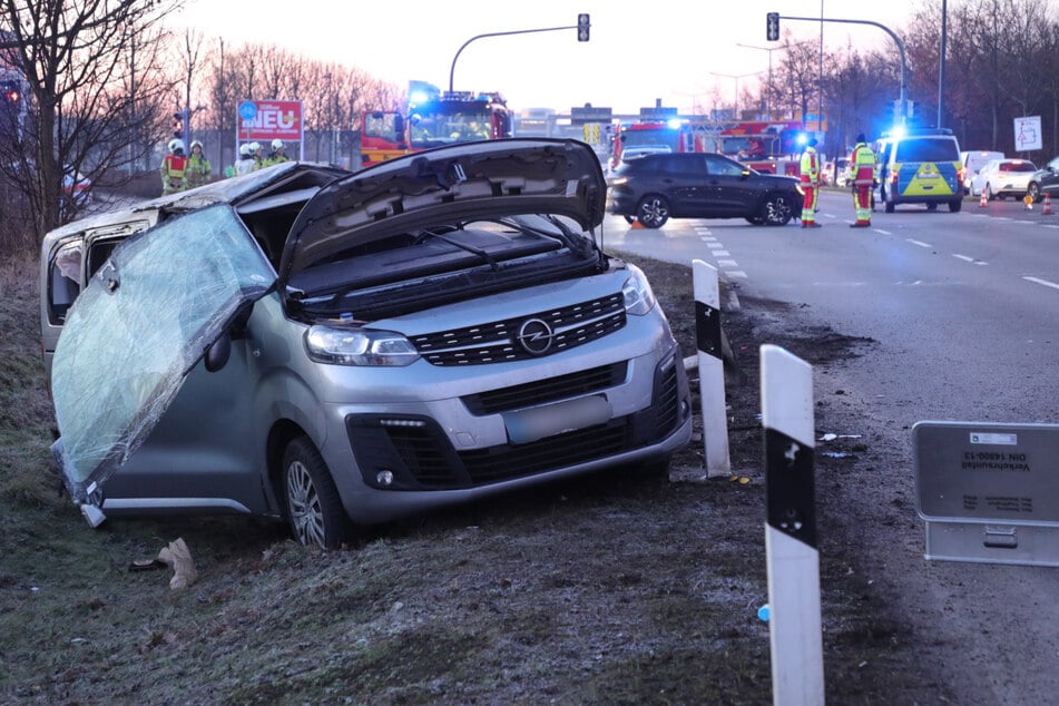 Stau am Elbepark nach Unfall mit Verletzten