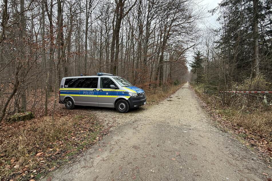 Die Polizei suchte das Gebiet im Forstenrieder Park am Freitag weiter ab.
