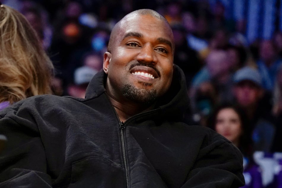 Kanye Omari West (46) machte sich als Rapper, Sänger und Musikproduzent einen Namen.