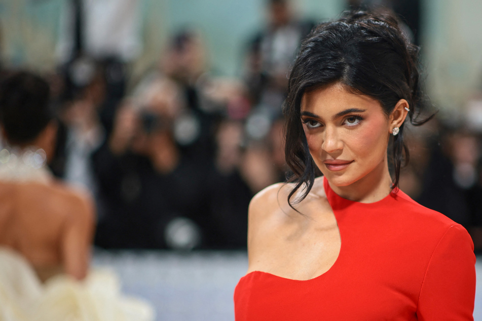 Kylie Jenner's beauty brand, Kylie Cosmetics, is facing a lawsuit from a model who claims they were late on payments after two photoshoots.