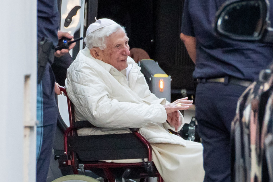 Der emeritierte Papst Benedikt XVI. (94) bei seinem Besuch in Regensburg im Juni 2020.