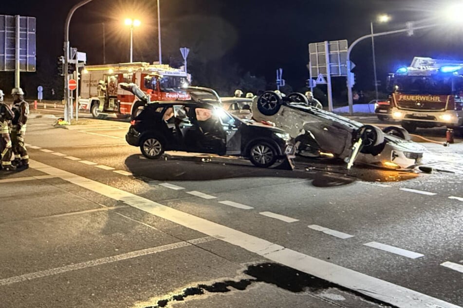 Eine Person musste aus ihrem Wagen befreit werden.