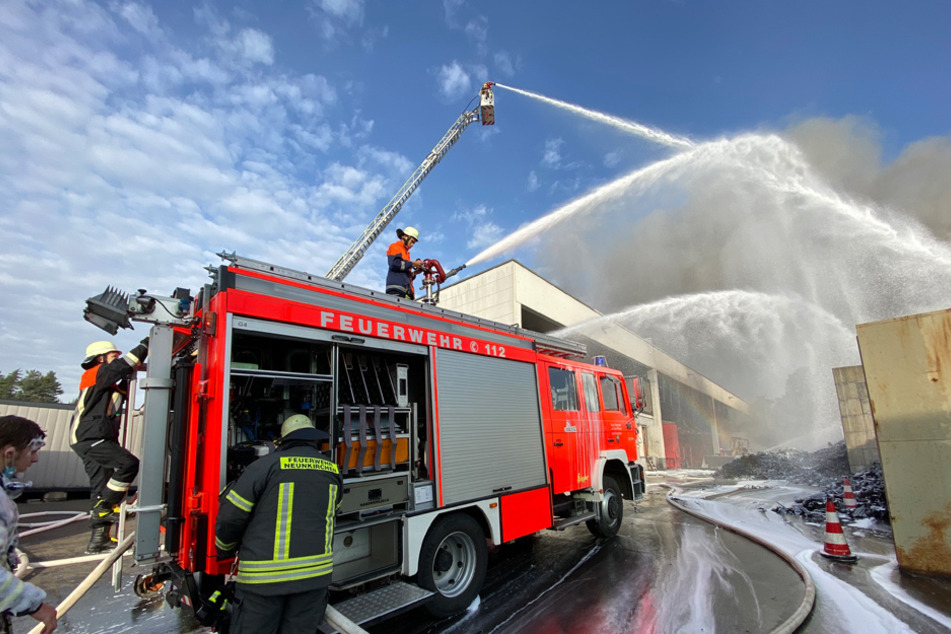 Insgesamt rund 70 Einsatzkräfte konnten dem Feuer Herr werden.