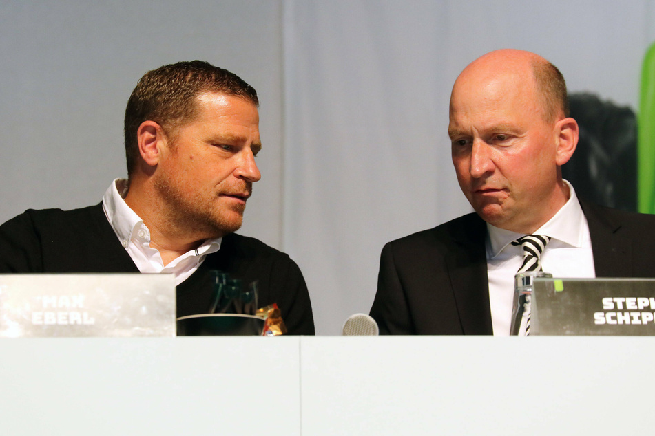 Ein unzertrennliches Duo: Sportdirektor Max Eberl (47, l.) und Geschäftsführer Stephan Schippers (53) bei Gladbachs Mitgliederversammlung 2021.