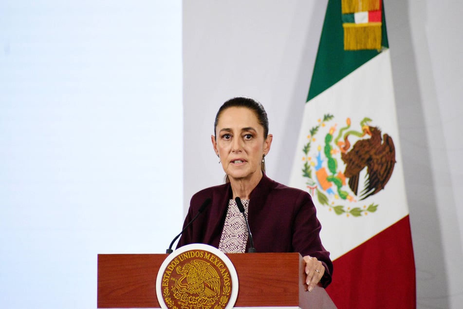 Mexican President Claudia Sheinbaum has warned the US against trying to conduct regime change in Cuba and offered to mediate.